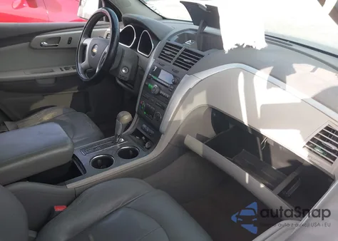 2010 Chevrolet Traverse Lt z USA, uszkodzony, nr VIN 1GNLVGEDXAJ260184